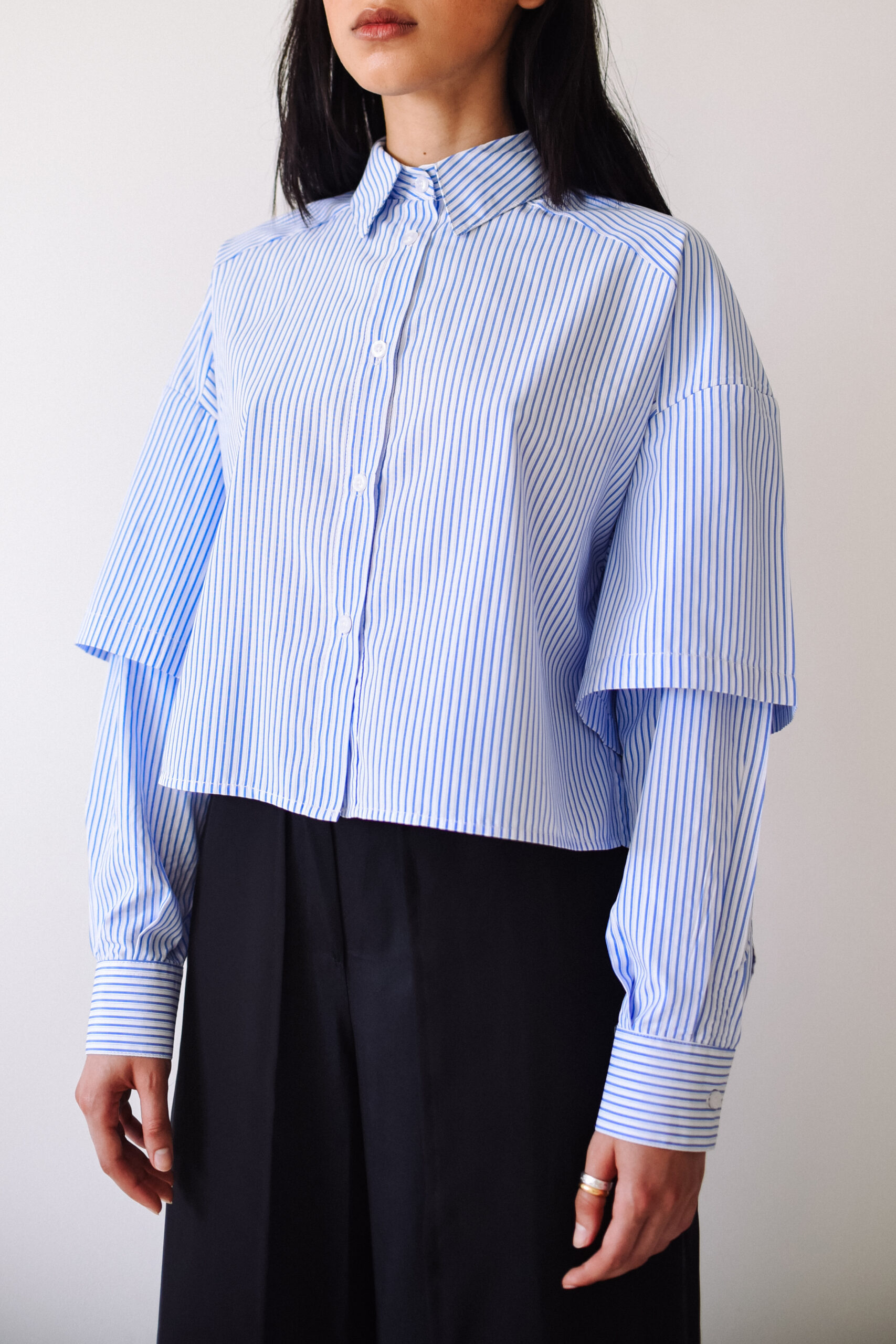 Chemise rayée bleue courte - doubles manches