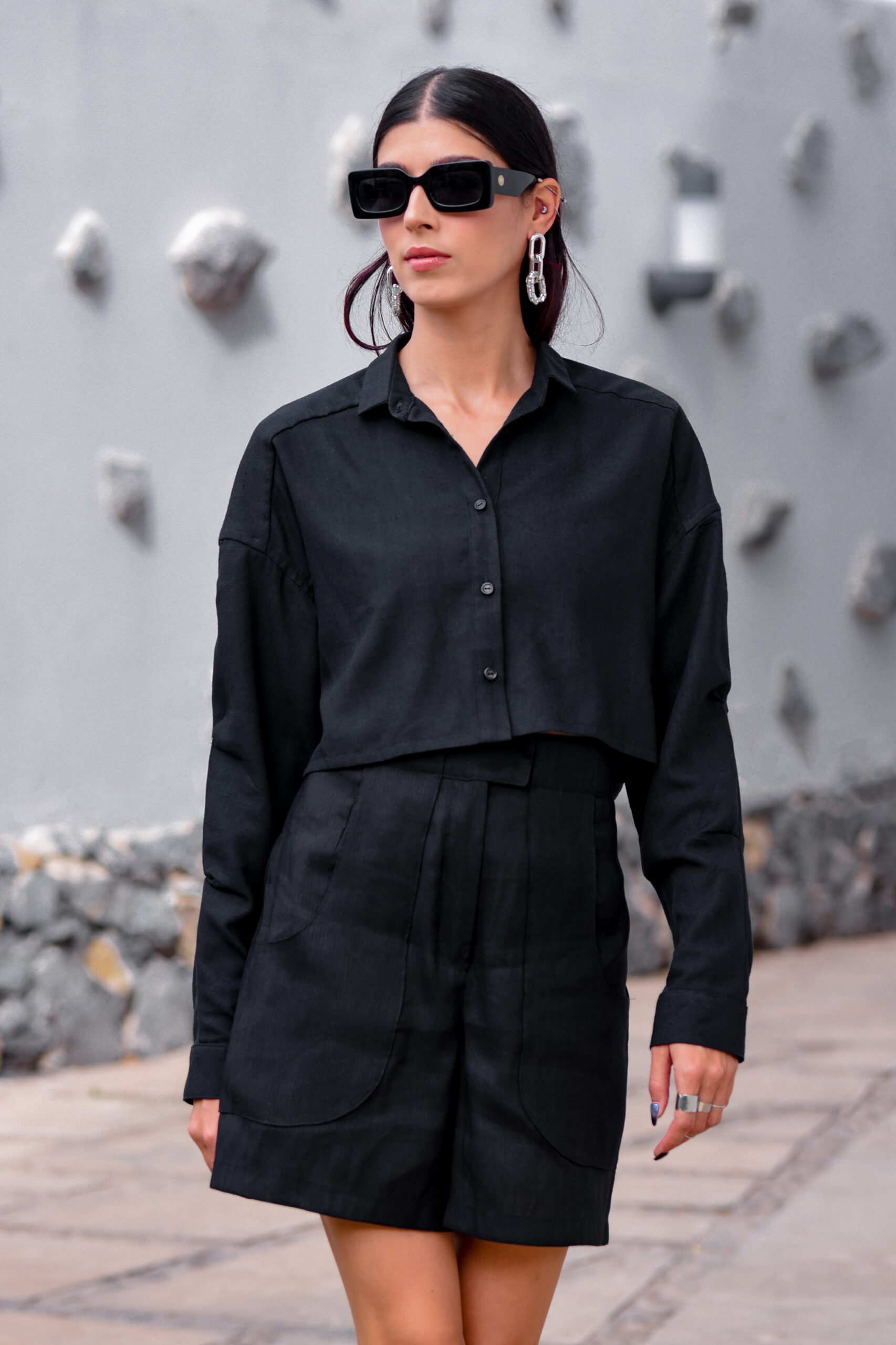 Short en lin noir